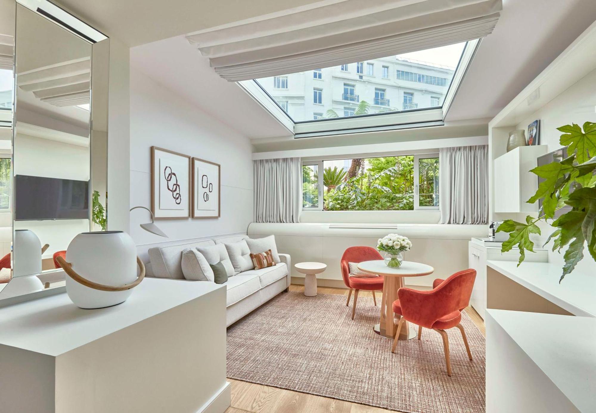 Hotel Martinez, In The Unbound Collection By Hyatt Cannes Exterior foto Skylight in a living room