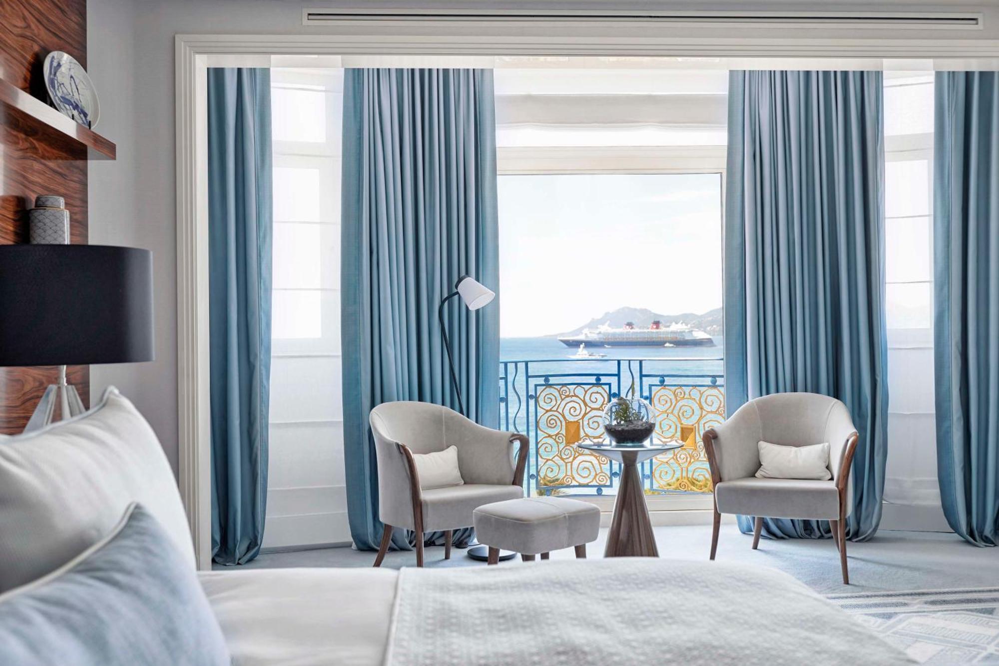 Hotel Martinez, In The Unbound Collection By Hyatt Cannes Exterior foto A guest room at the Four Seasons Hotel